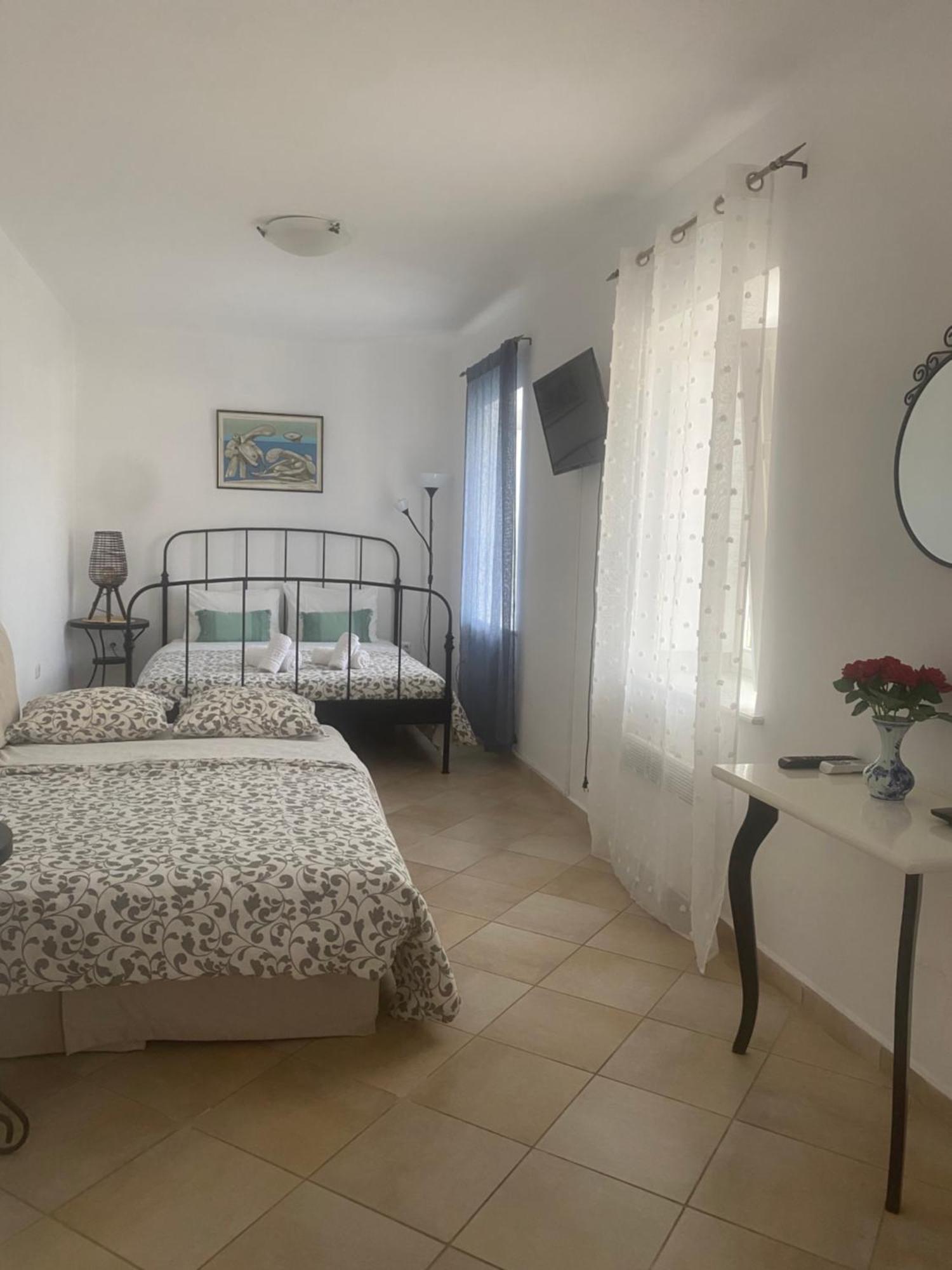 Villa Ada هيدرا المظهر الخارجي الصورة